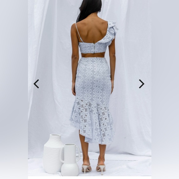 Selfie Leslie Shop The Talk About Me lace ruffle shoulder crop top size medium - Picture 11 of 11